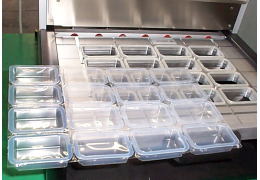 Storing and delivering food is easier thanks to the thermosealing machines for trays.